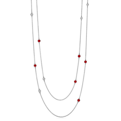 červený náhrdelník