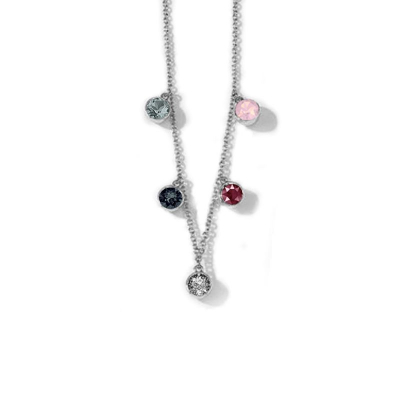 čierny náhrdelník