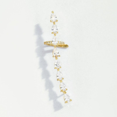 náušnica na celé ucho