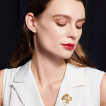 Obrázok pre Swarovski e. dámska brošňa na šaty Gilded Leaf seb1113
